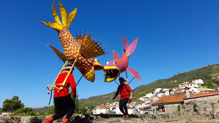 Os Mostrengos - Parade of the seven seas Os Mostrengos - Parade of the seven seas